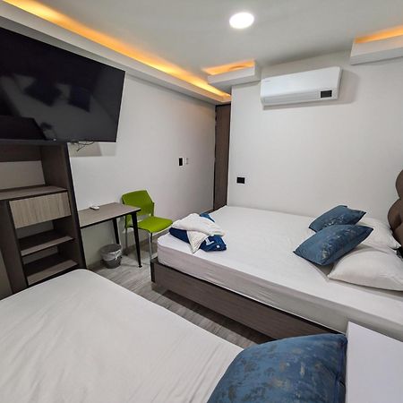 Hotel Nido de Loros Medellín Esterno foto