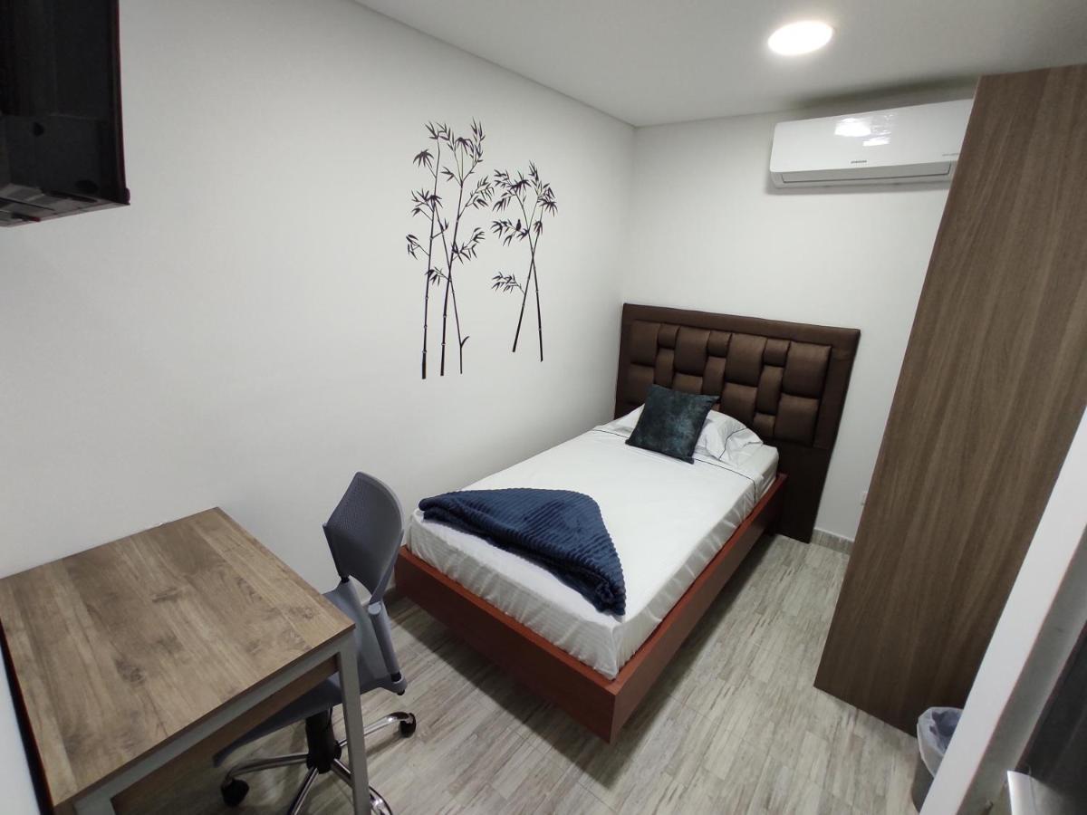 Hotel Nido de Loros Medellín Esterno foto