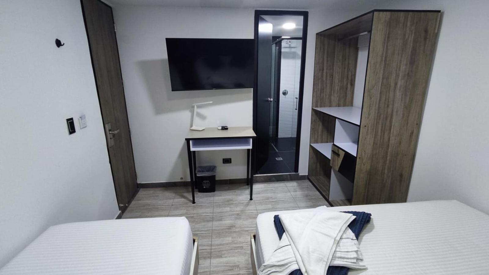 Hotel Nido de Loros Medellín Esterno foto
