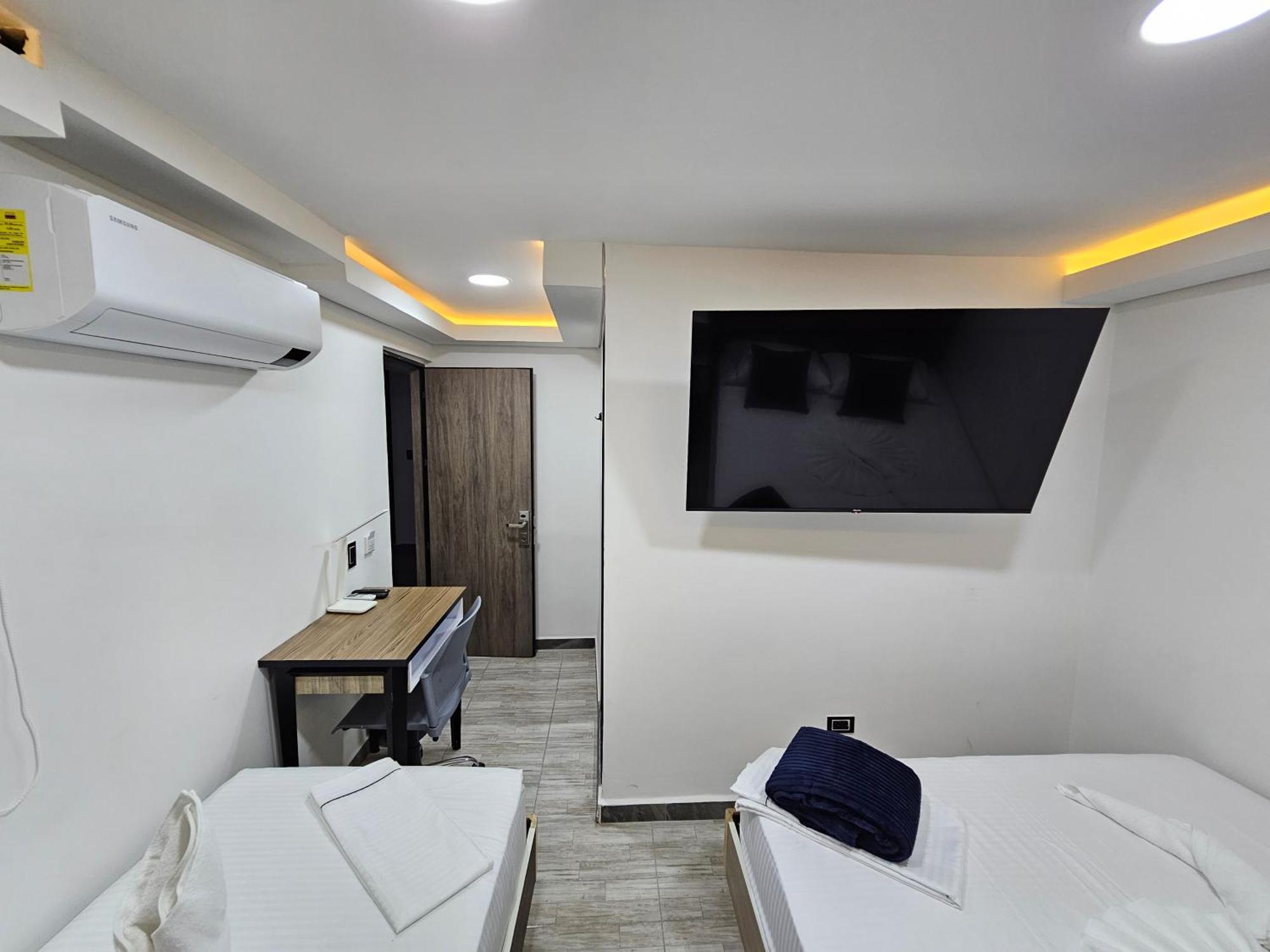 Hotel Nido de Loros Medellín Esterno foto