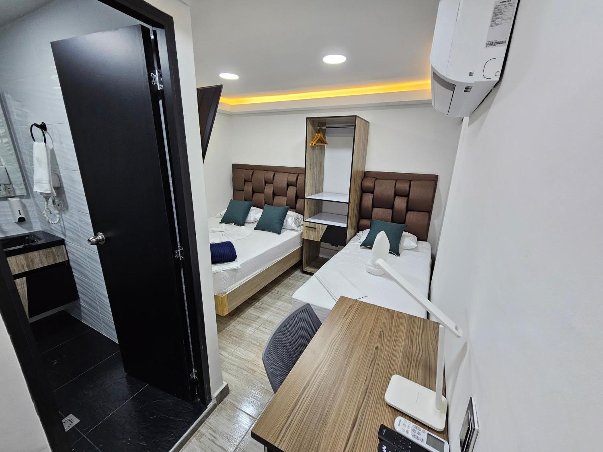 Hotel Nido de Loros Medellín Esterno foto