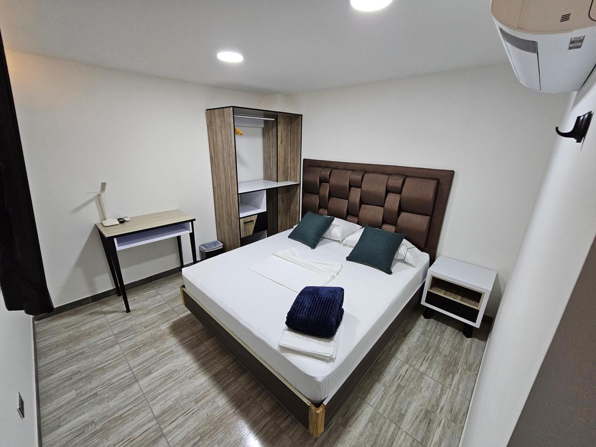 Hotel Nido de Loros Medellín Esterno foto