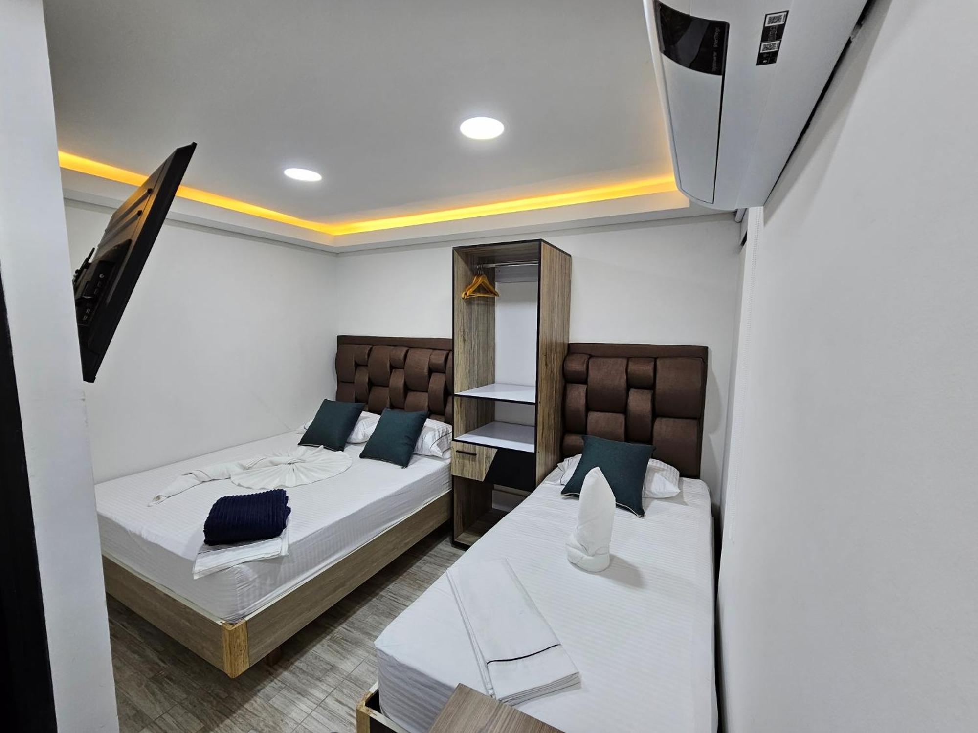 Hotel Nido de Loros Medellín Esterno foto