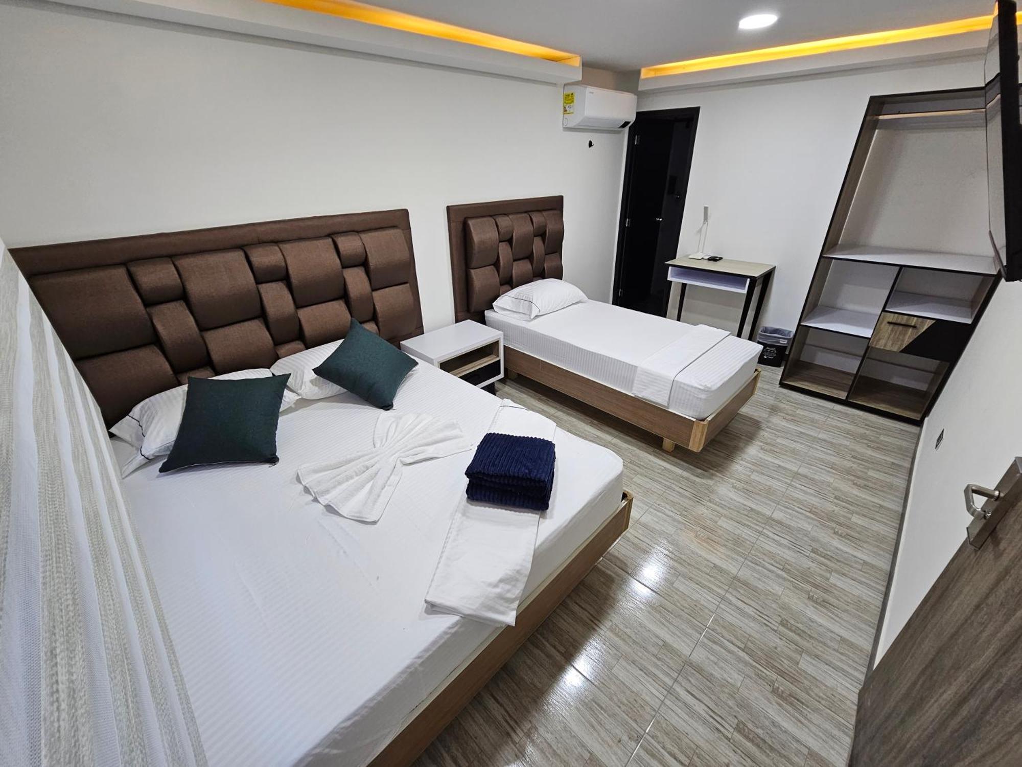 Hotel Nido de Loros Medellín Esterno foto