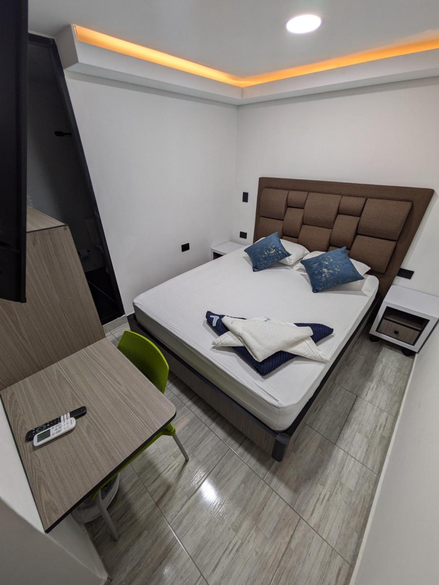 Hotel Nido de Loros Medellín Esterno foto