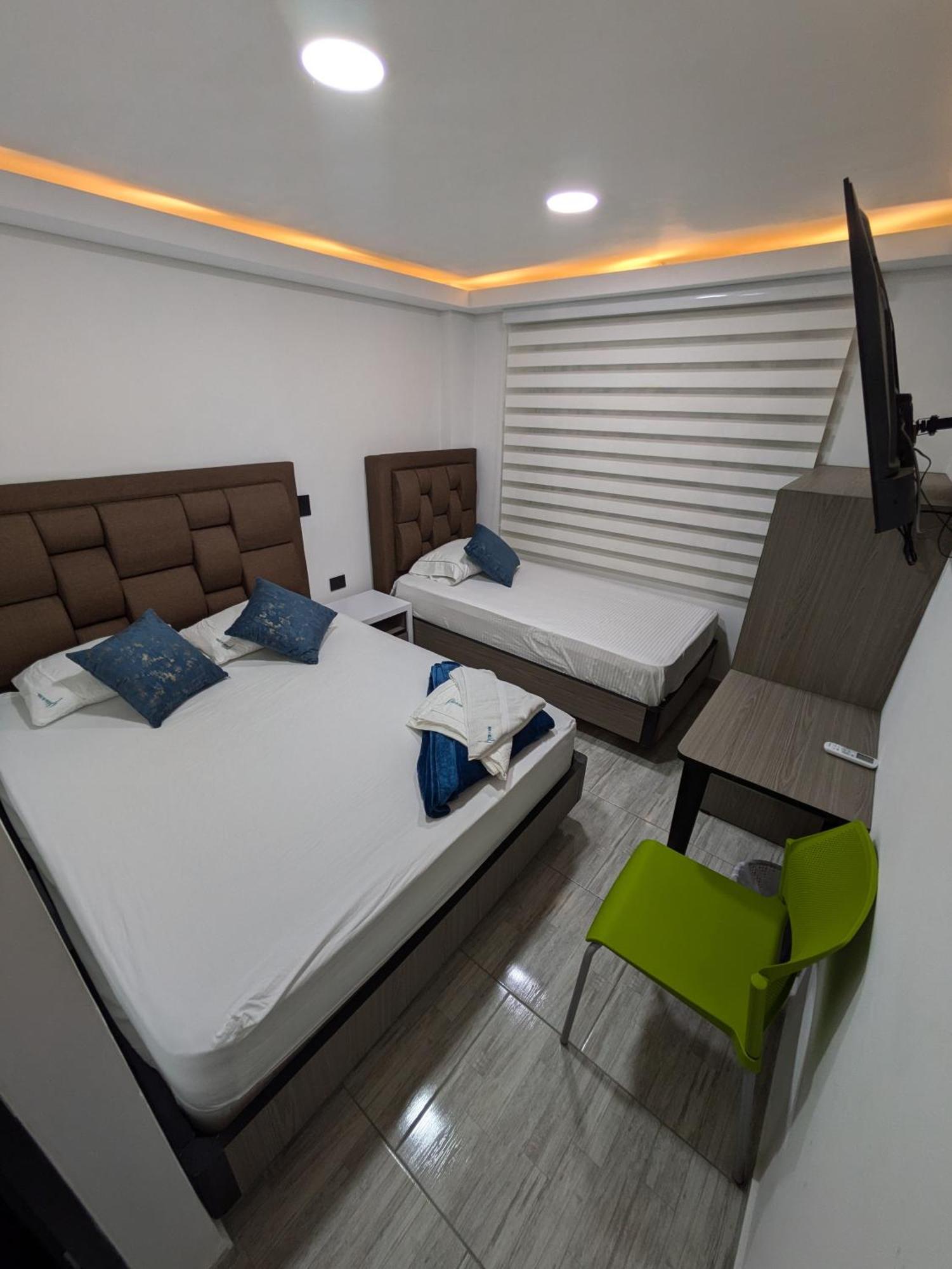 Hotel Nido de Loros Medellín Esterno foto