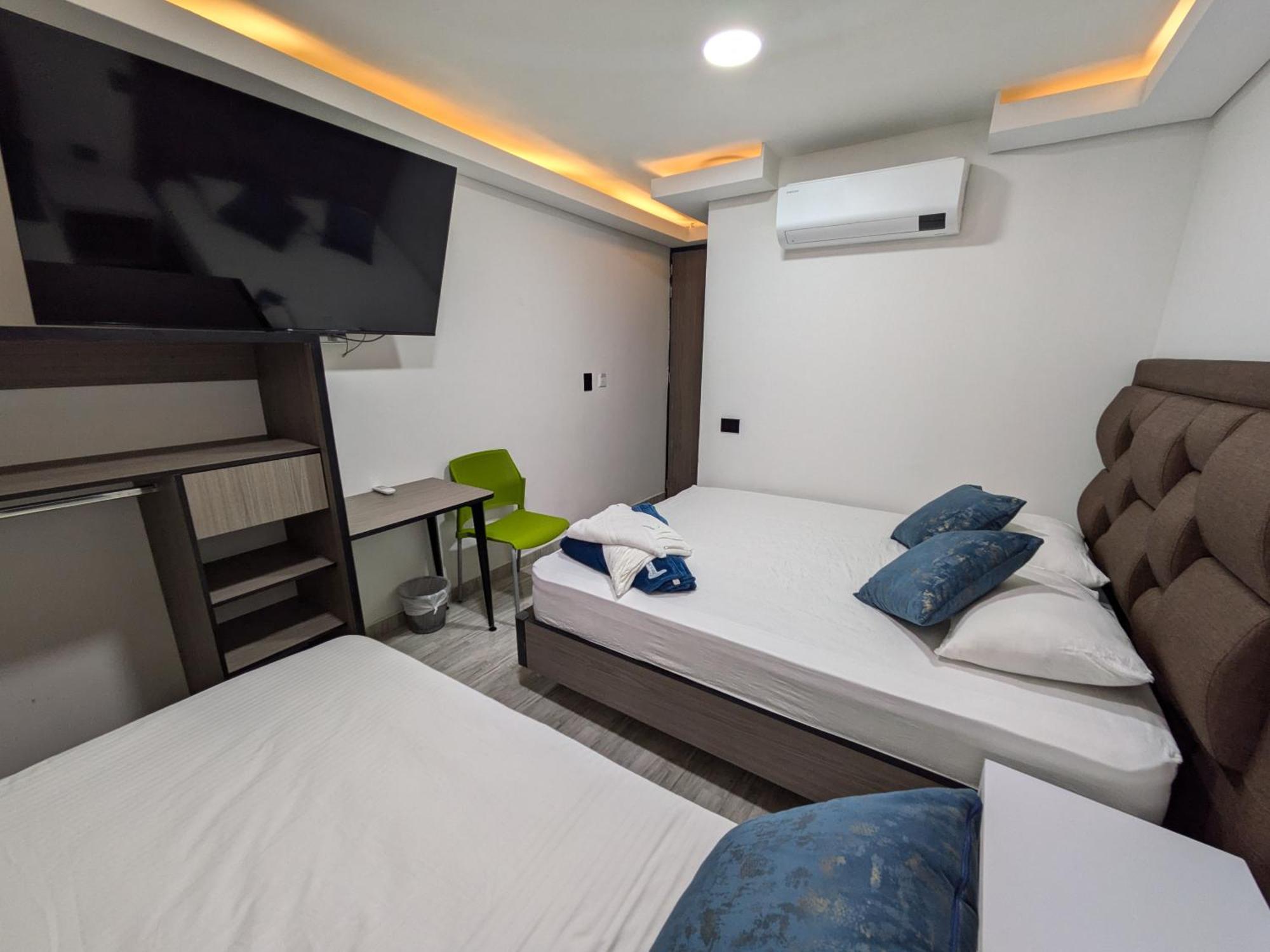 Hotel Nido de Loros Medellín Esterno foto