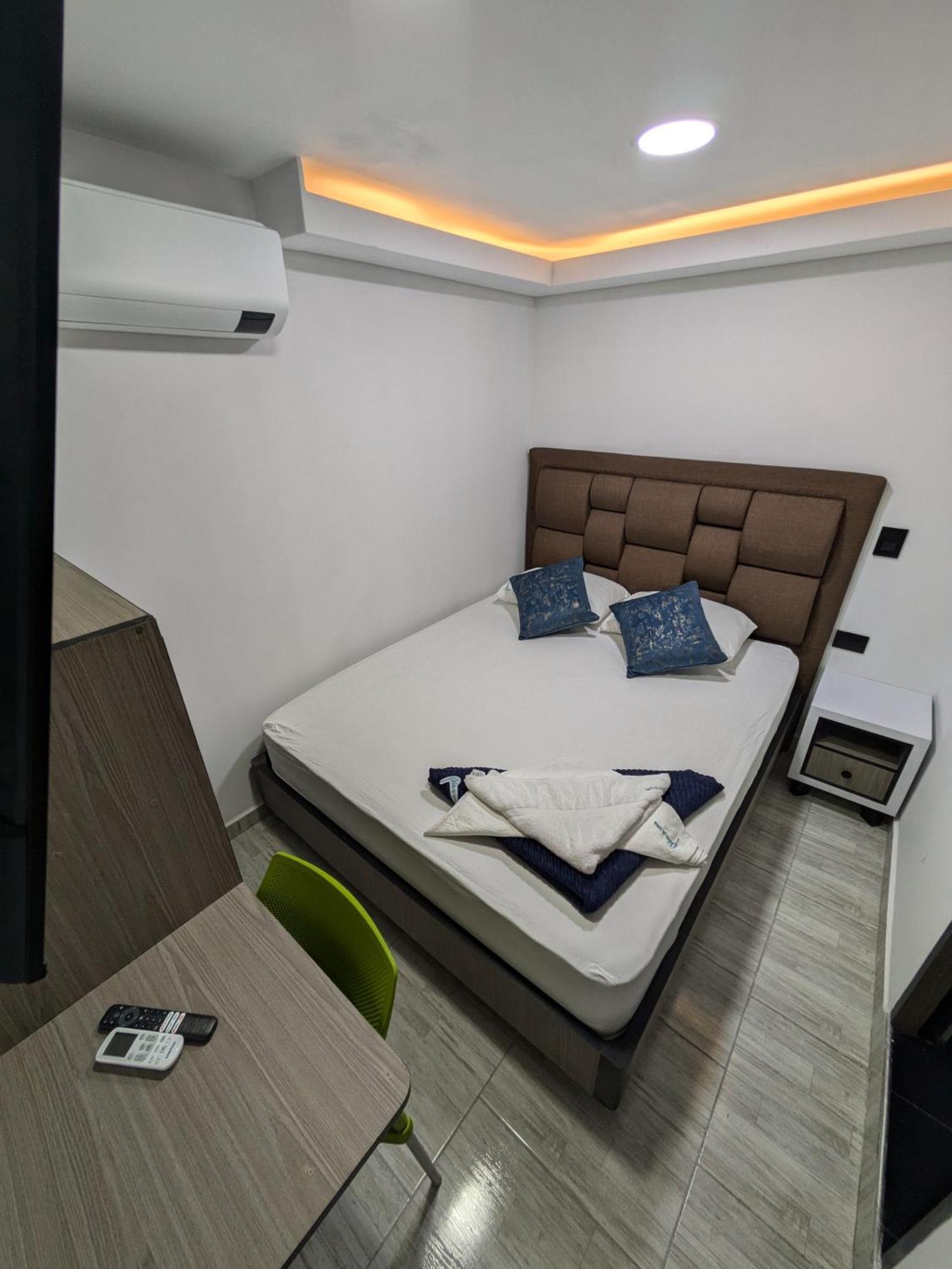 Hotel Nido de Loros Medellín Esterno foto