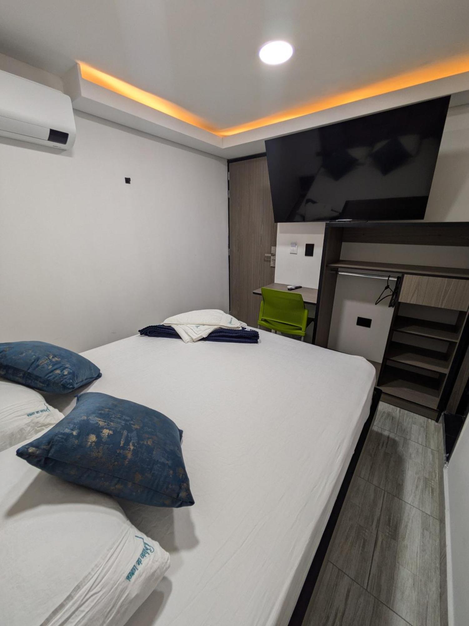 Hotel Nido de Loros Medellín Esterno foto